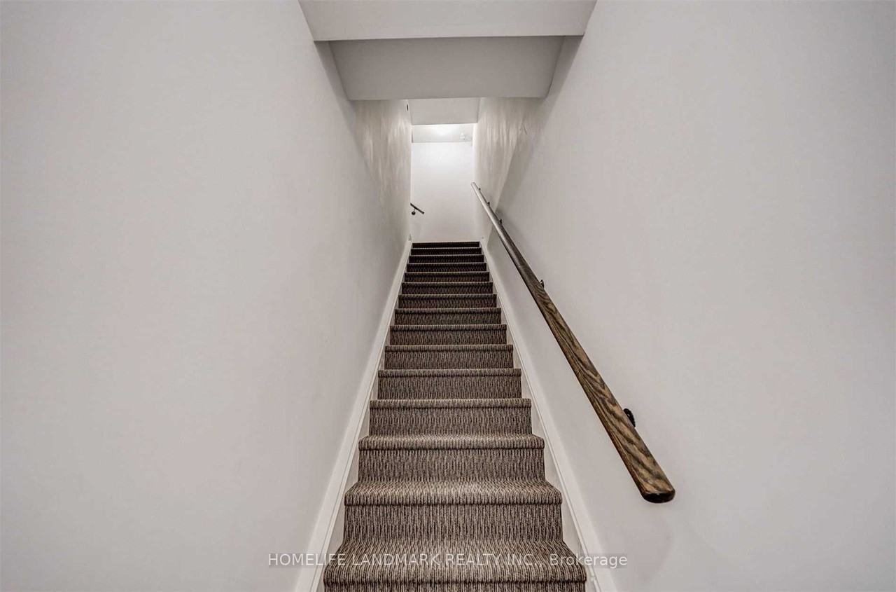 100 Alex Gardner Circle - Photo 2 of 12