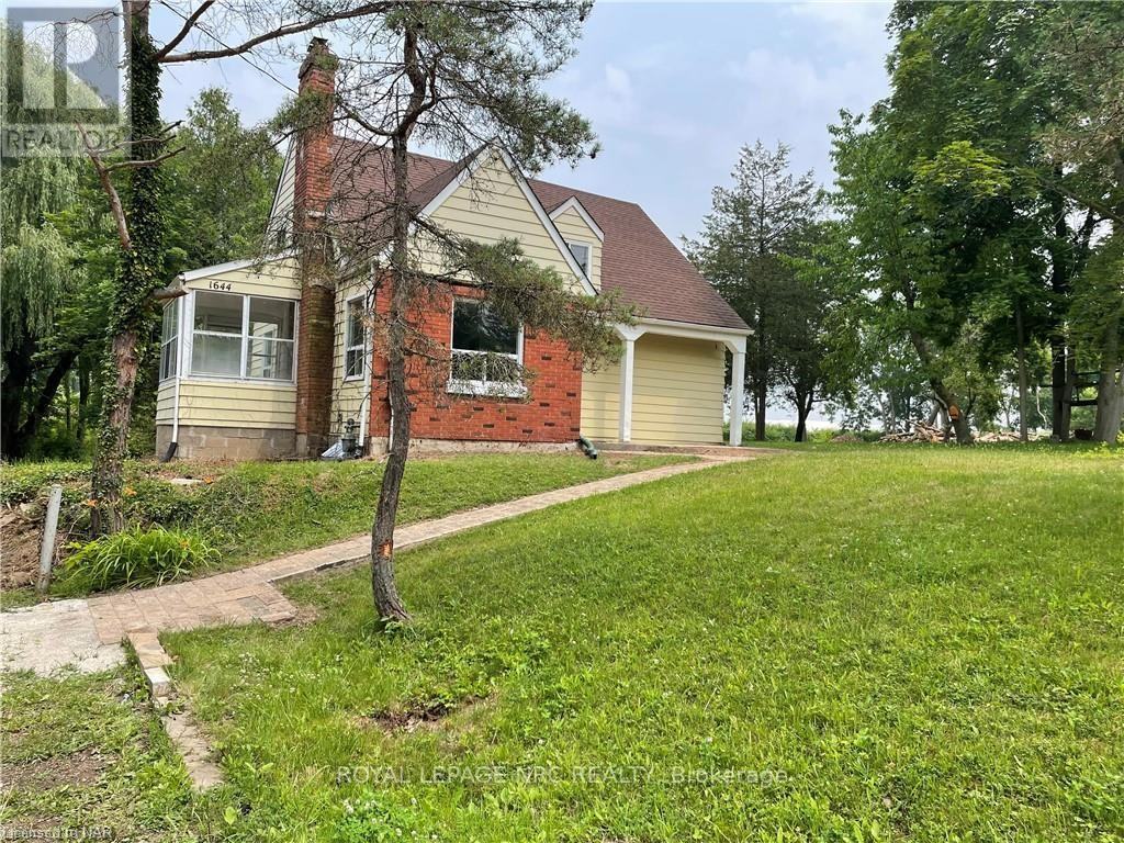 1644 Gregory Road - Photo 2 of 6