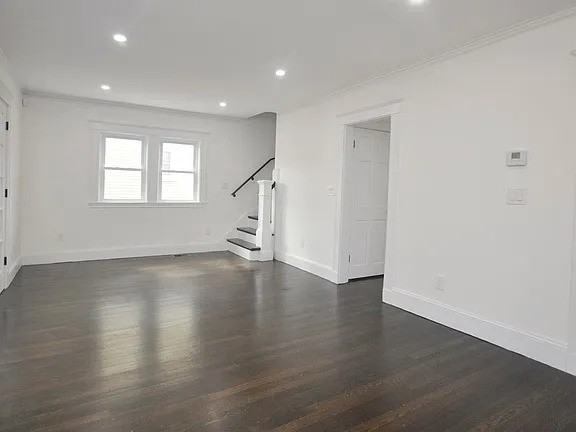 232 Governors Ave #NA - Photo 2 of 9