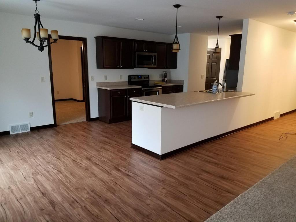 746 Prospect Dr - Photo 2 of 5