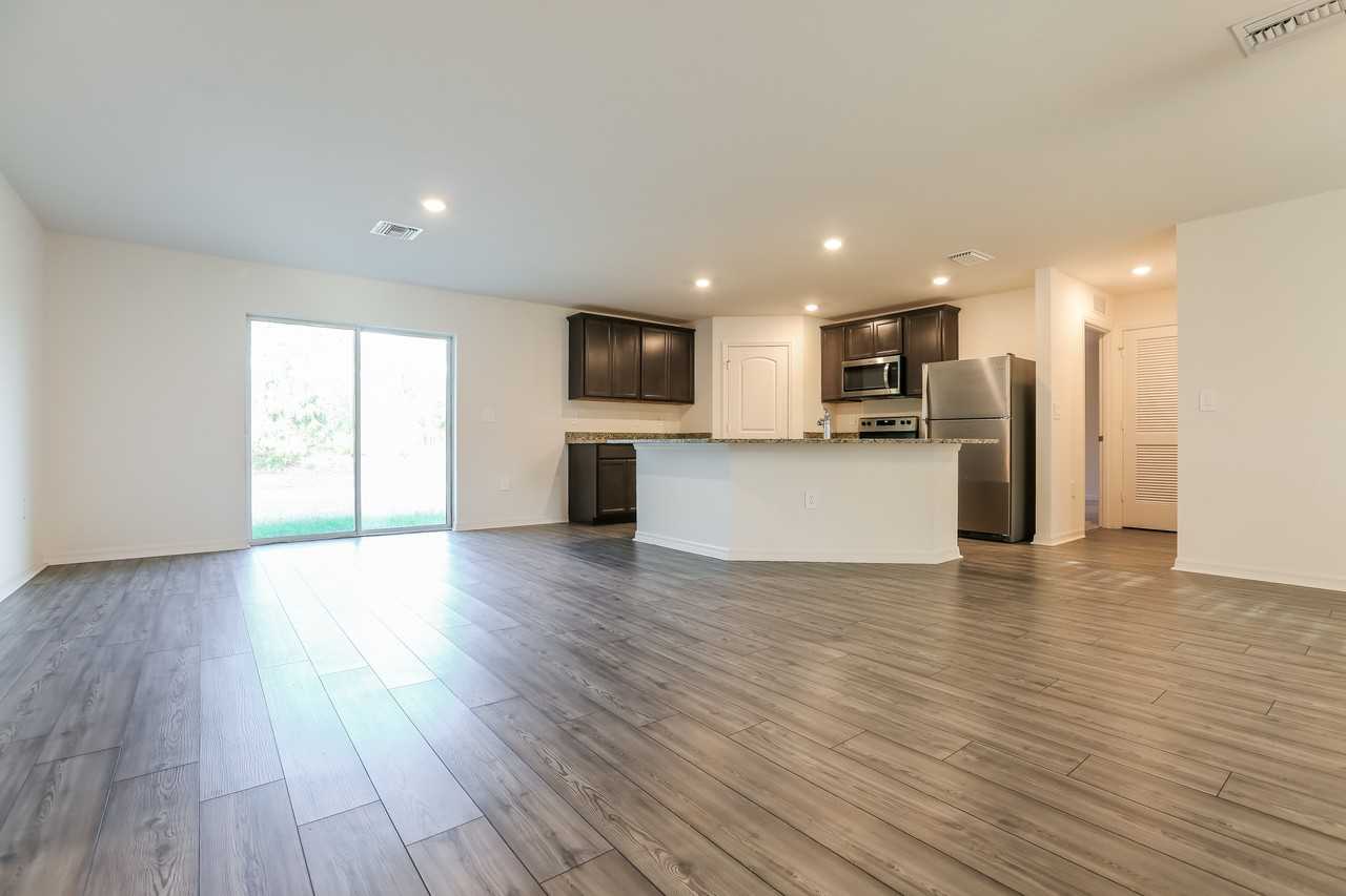 5725 5725 Centro Ave - Photo 5 of 17