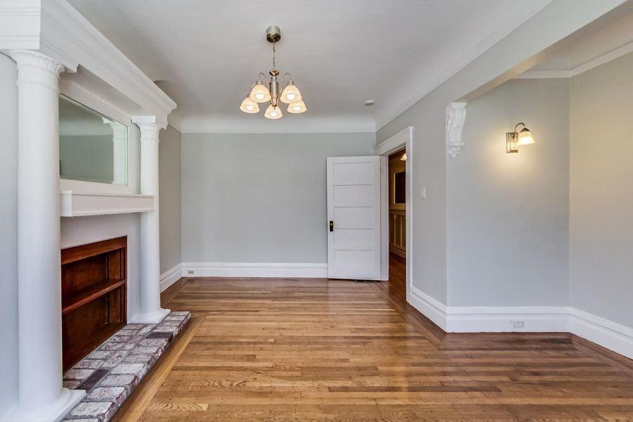 836 Capp St - Photo 3 of 34