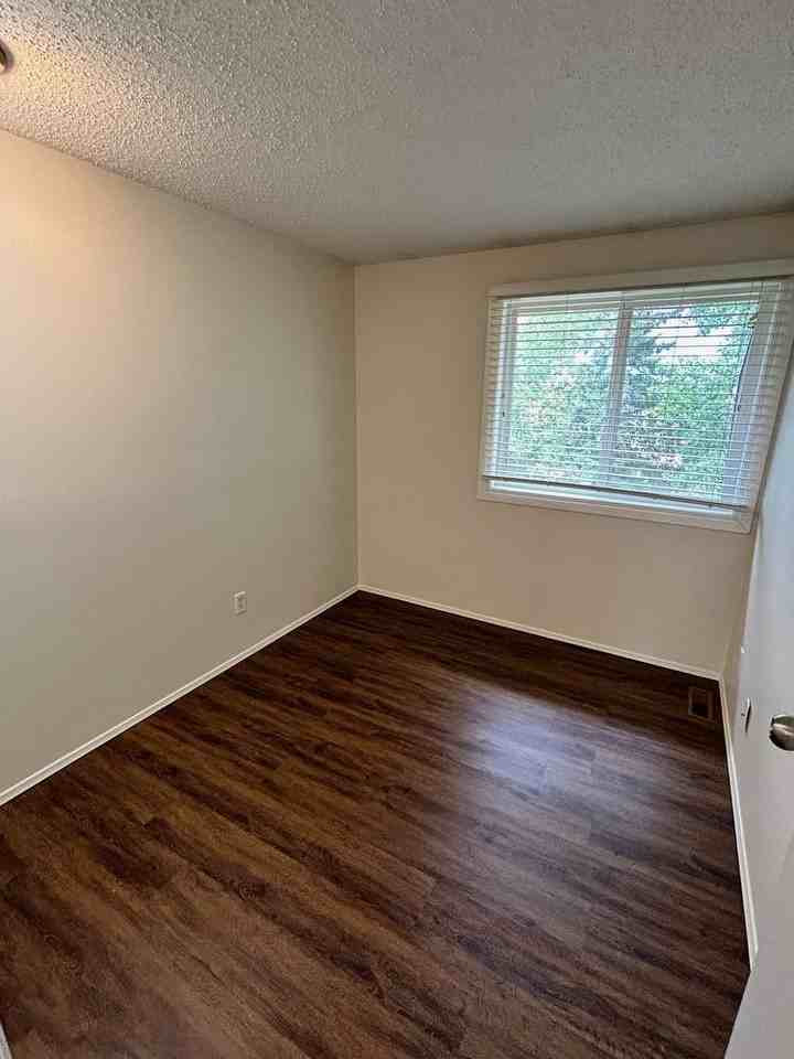 600 Pizza 73 - Photo 3 of 16