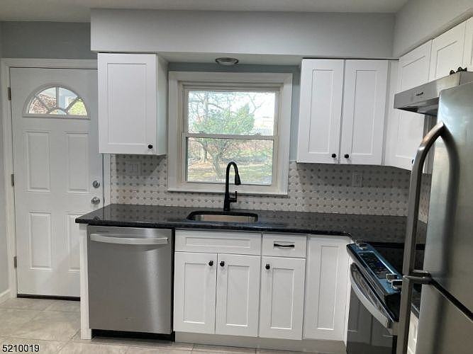 366 Ridge Rd #NA - Photo 2 of 13