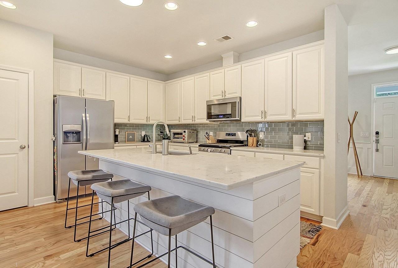 1383 Circle Dr #NA - Photo 2 of 6
