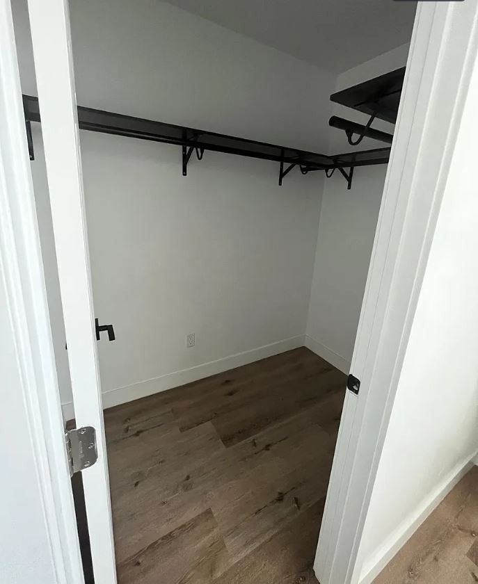 142 W Zane St #NA - Photo 2 of 7
