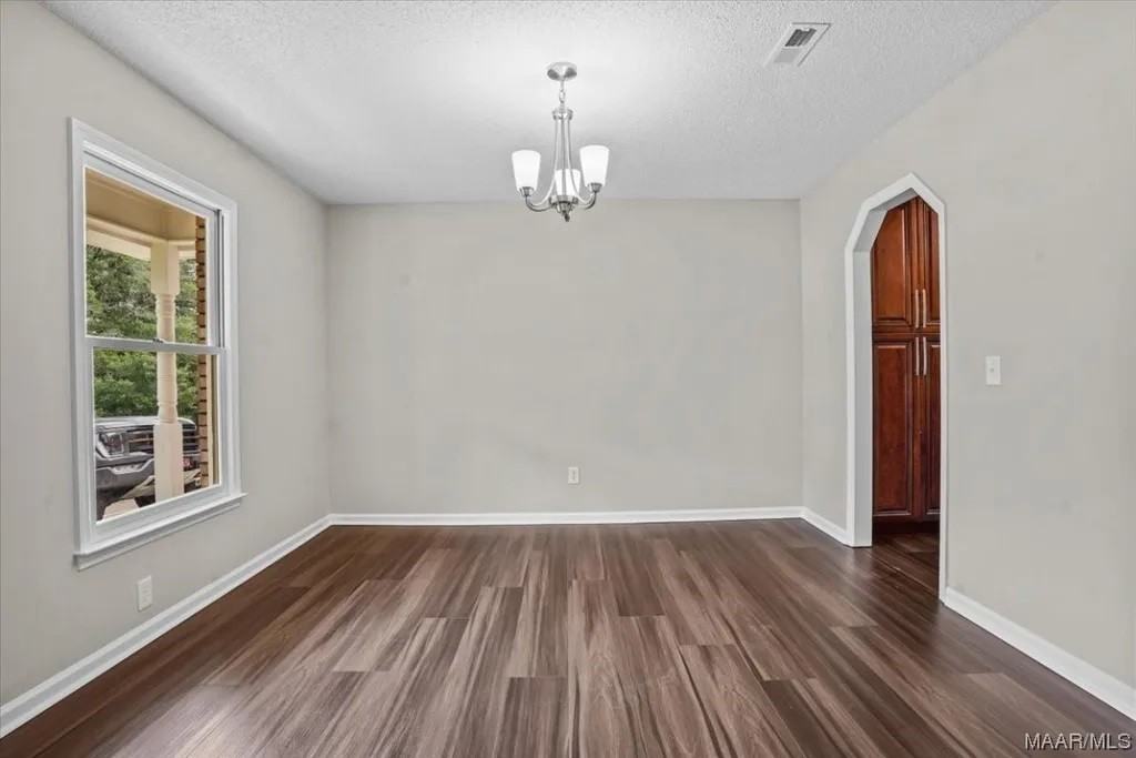 216 Rolling Pines Dr #NA - Photo 2 of 5