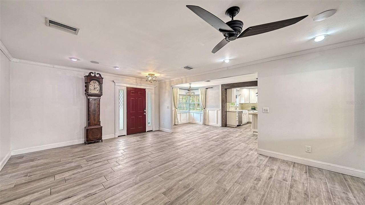 5708 N Tuttle Ave #NA - Photo 3 of 5