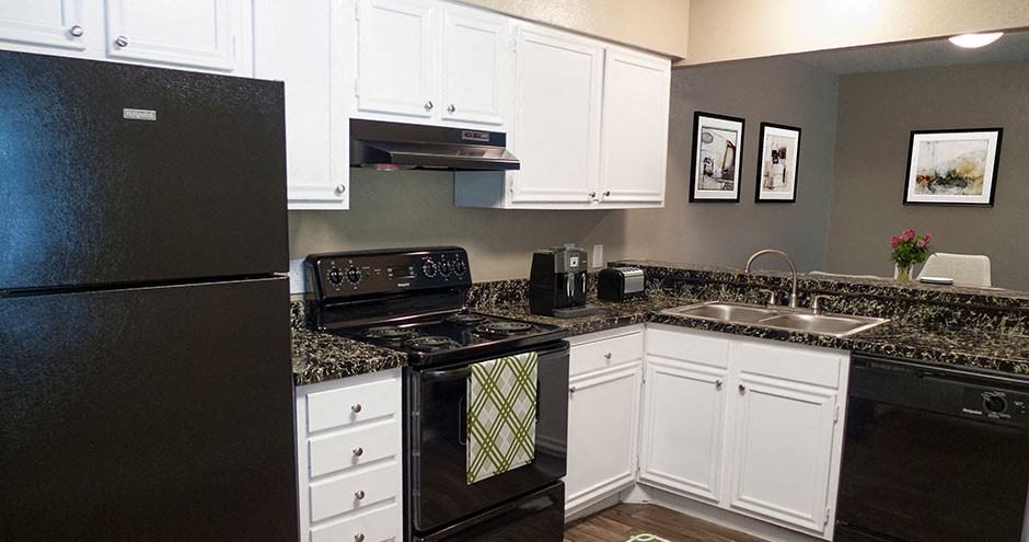 Towne Oaks South - Photo 2 of 35