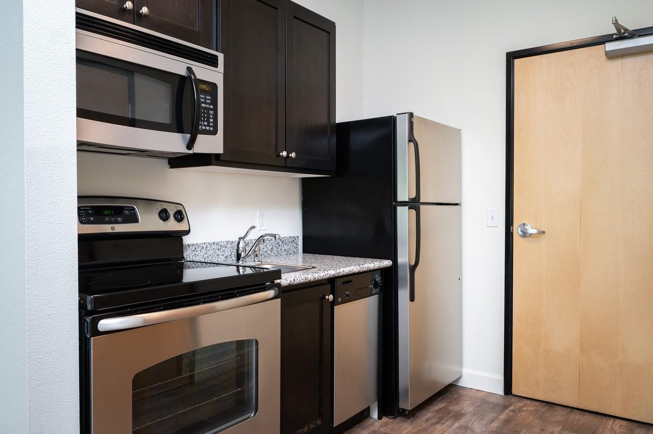 The Pearl Studios - Photo 7 of 31