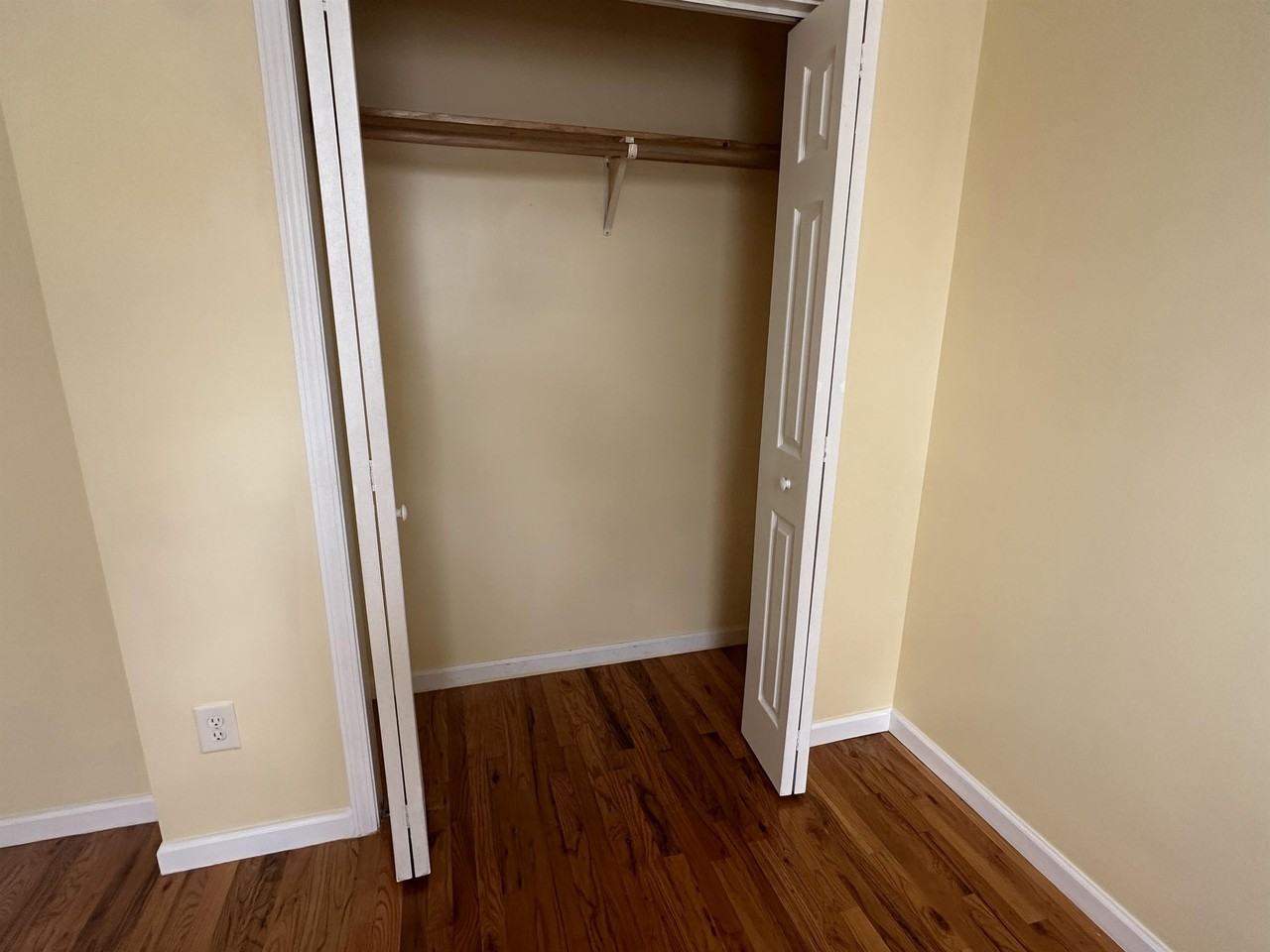 316 Virginia Ave #316 - Photo 2 of 4