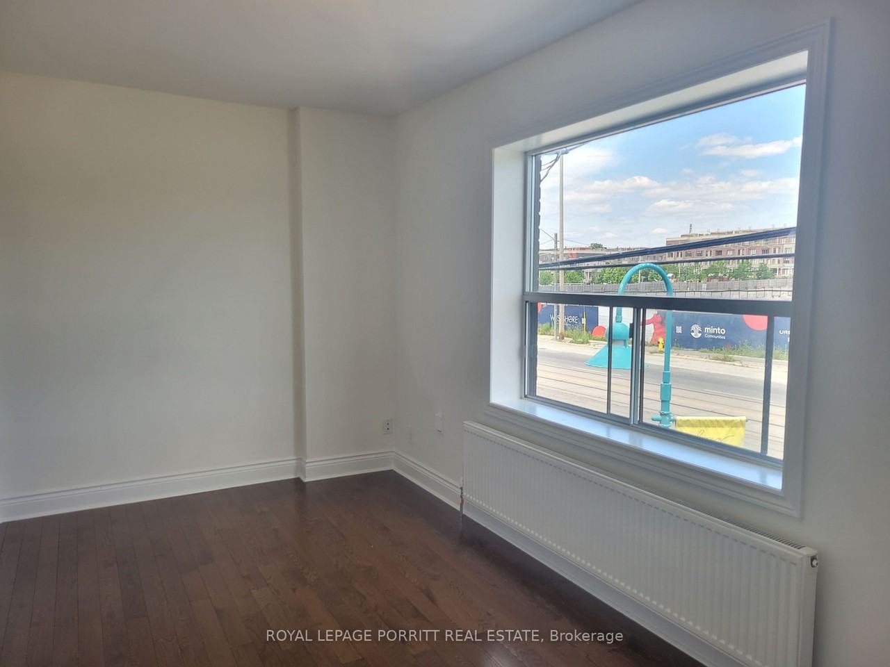 3511 Lake Shore Boulevard West #5 - Photo 2 of 7