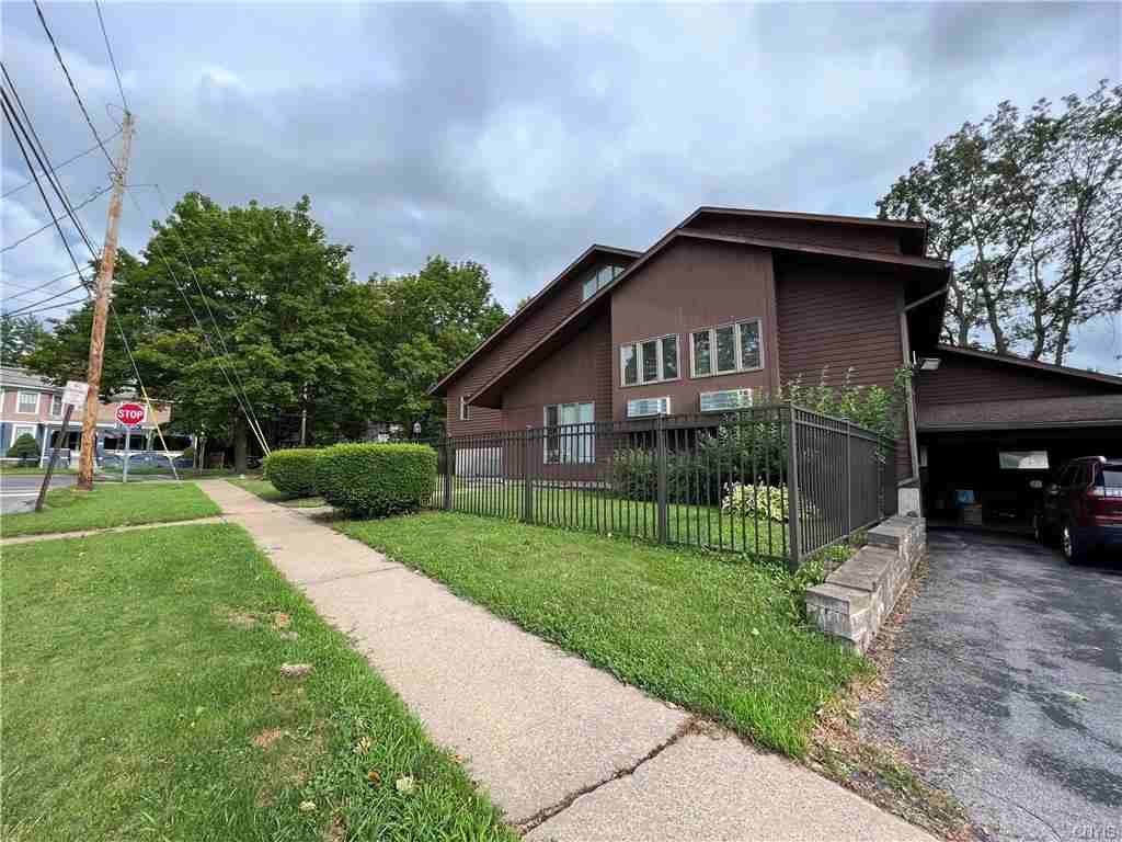 329 N Peterboro St - Photo 3 of 20