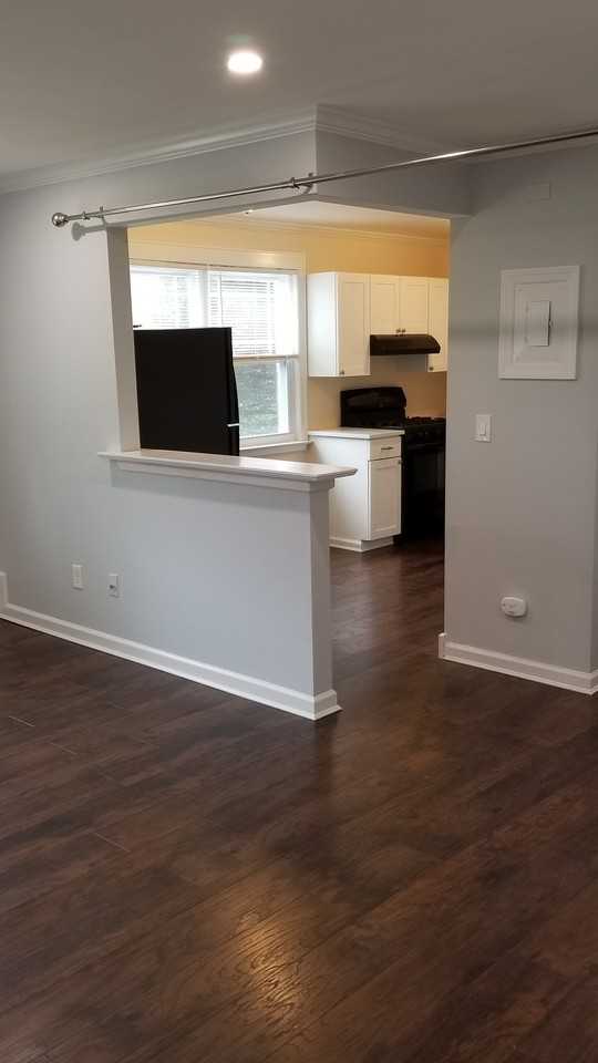 211 Fairharbor Dr - Photo 3 of 3