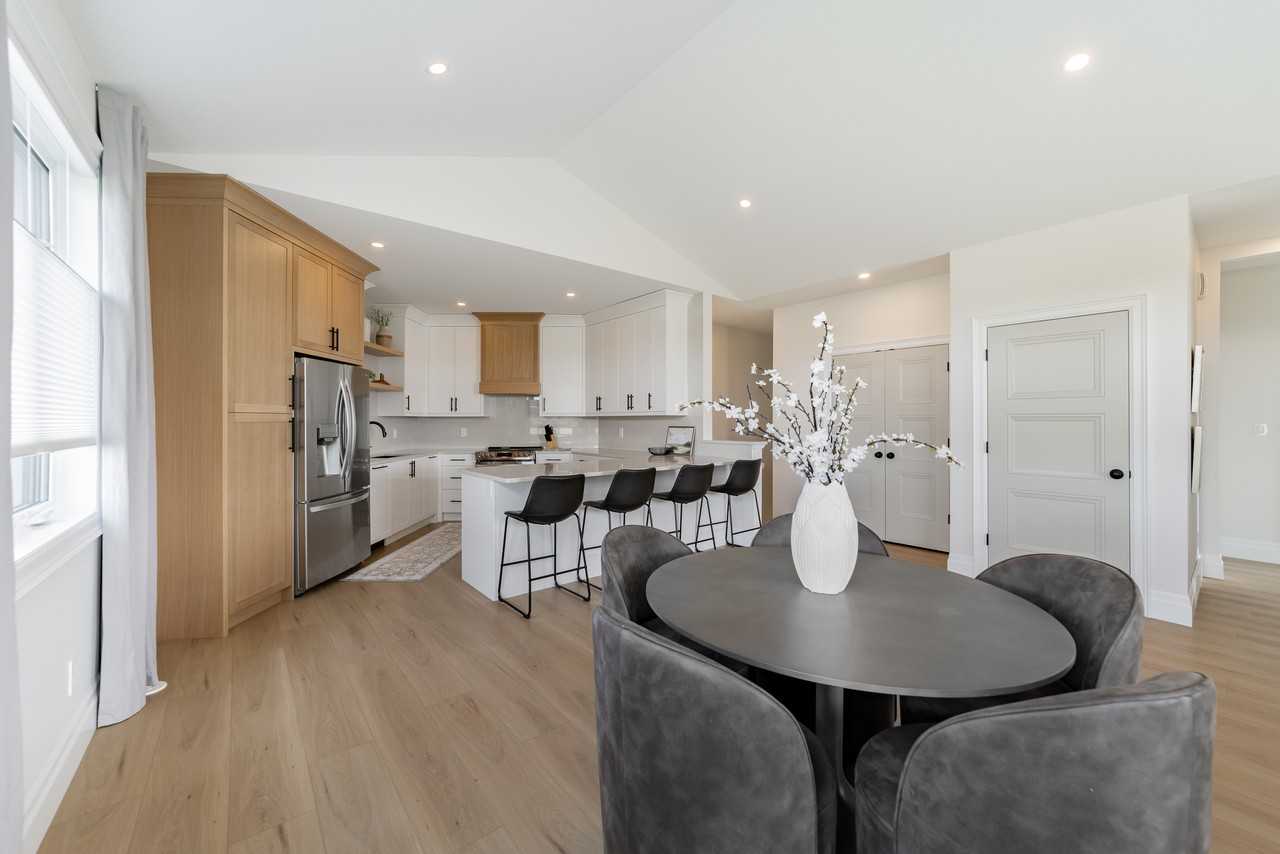 8079 Wascana Gardens Crescent #B - Photo 3 of 21