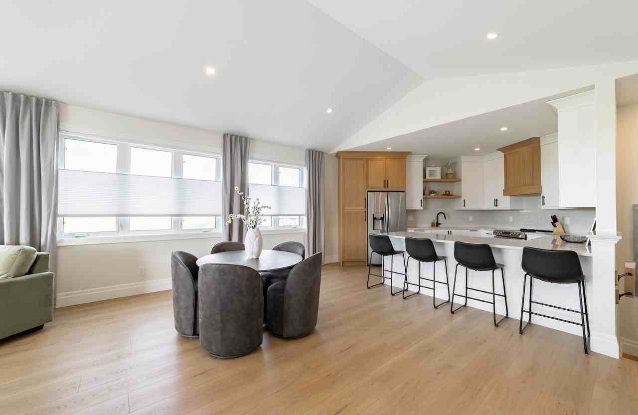 8079 Wascana Gardens Crescent #B - Photo 2 of 21