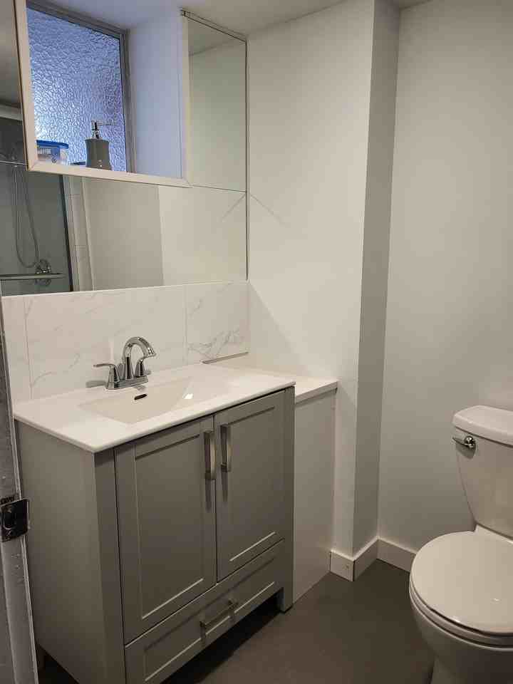 20 East 50th Avenue - Photo 3 of 5