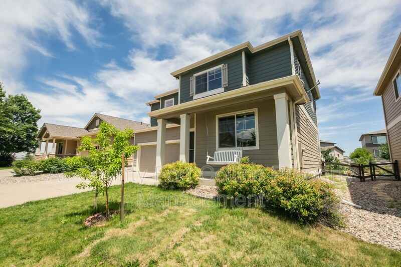 538 Winnipeg Ct - Photo 2 of 17