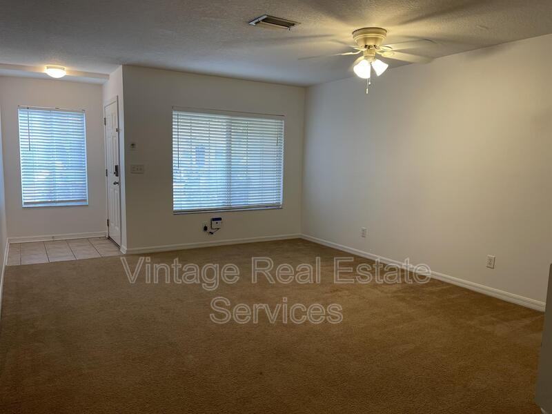 10806 Brickside Ct - Photo 4 of 19