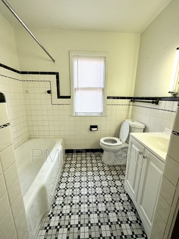 4647A N 27th St - Photo 2 of 14