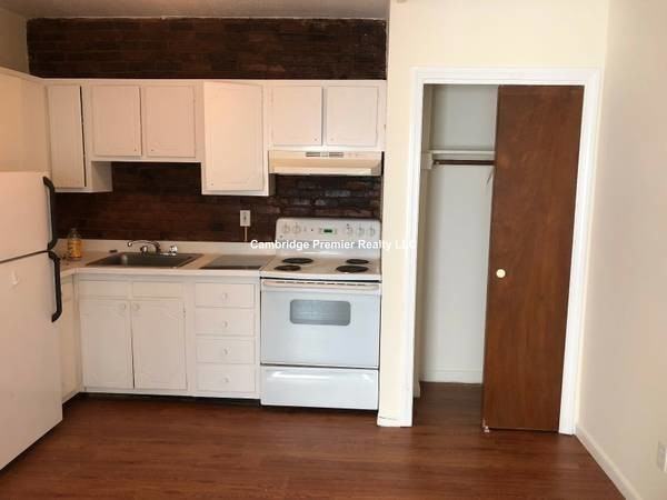 S Huntington Ave #12 - Photo 3 of 4