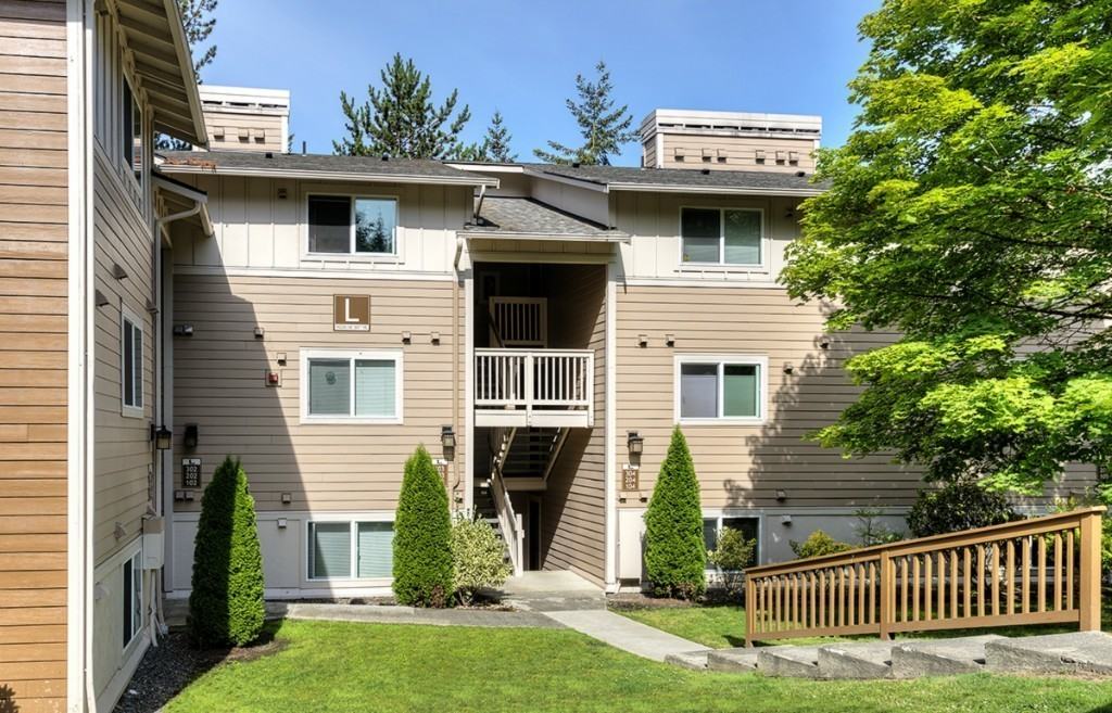 14206 Ne 181st Pl #L303 - Photo 2 of 12