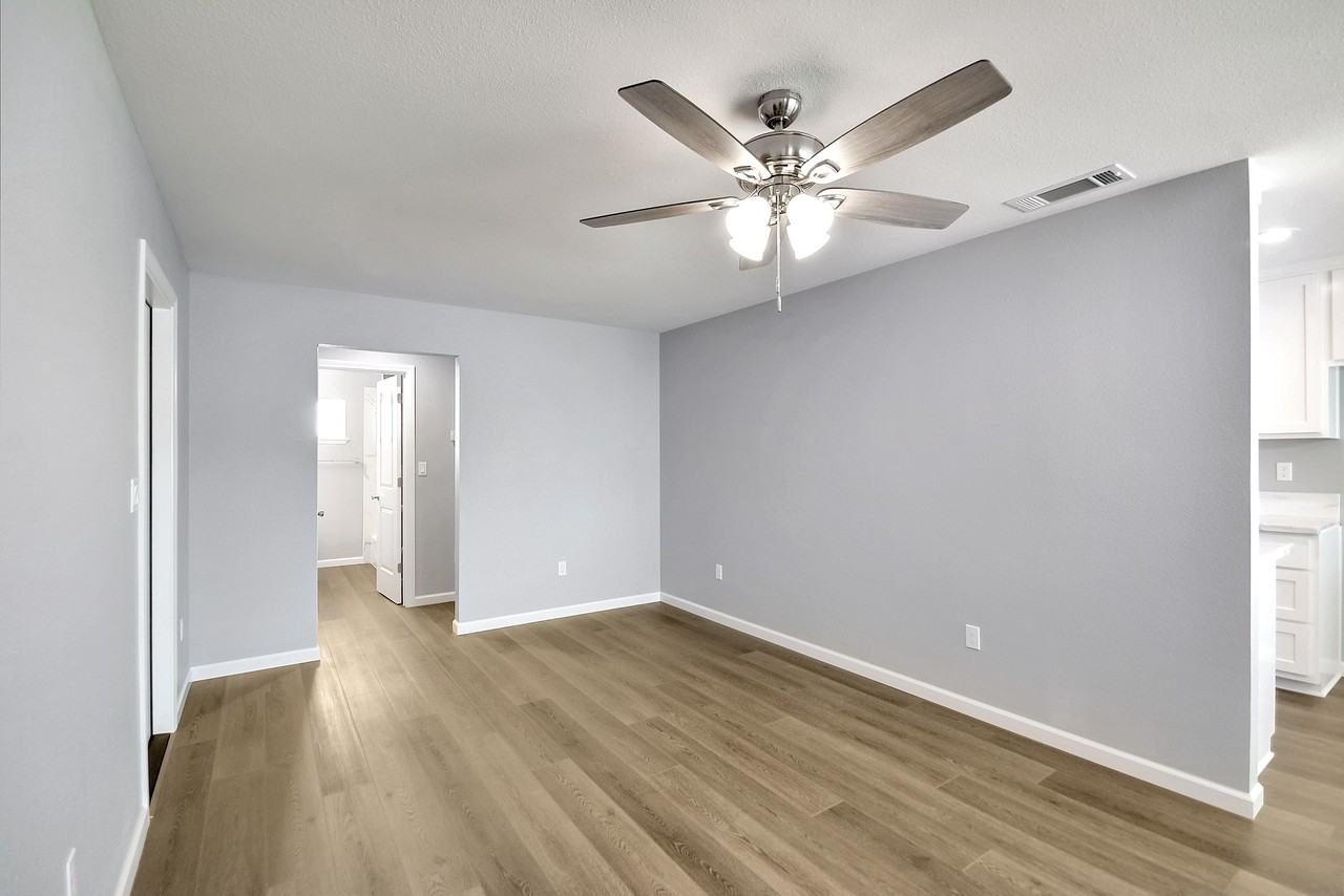 3751 Redding Ave #NA - Photo 2 of 10