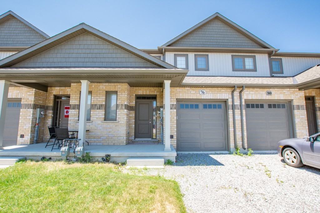 76 Manhattan Crt - Photo 2 of 40