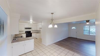 1202 S Russell St - Photo 3 of 11