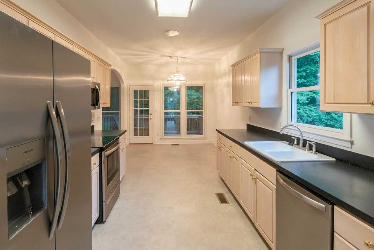 5016 Tulip Grove Ln - Photo 3 of 19