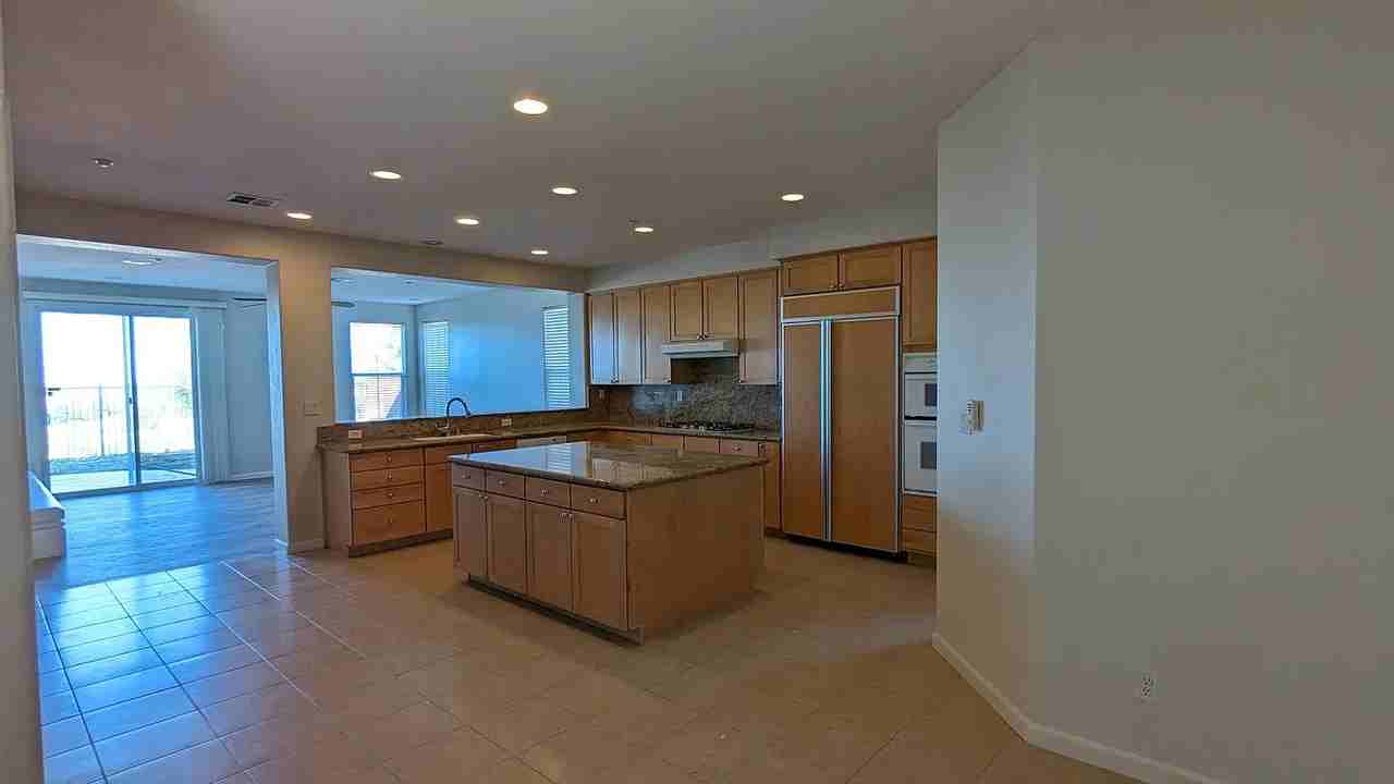 334 Pebble Beach Drive - Photo 3 of 24