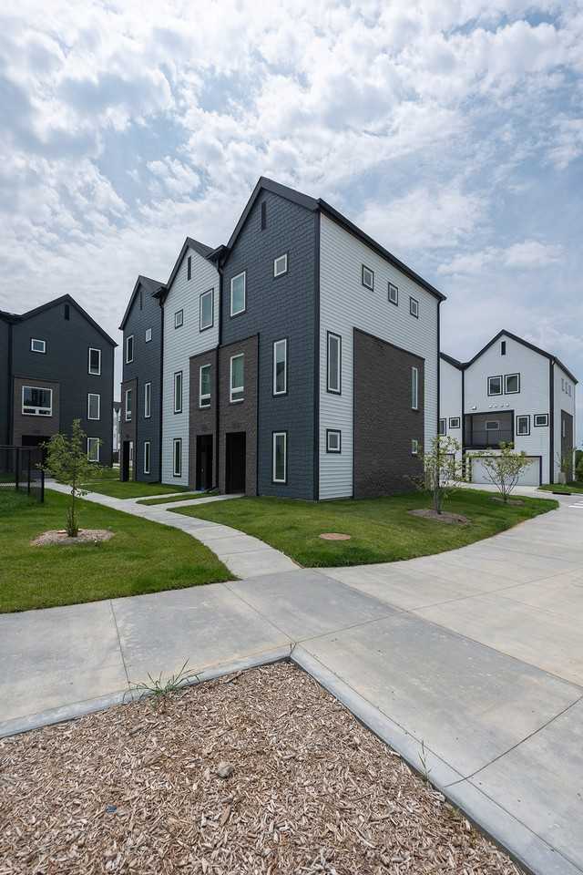 Juniper Rows at Olde Towne - Photo 3 of 50