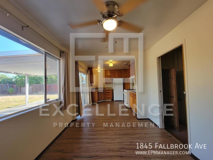 1845 Fallbrook Ave - Photo 3 of 14