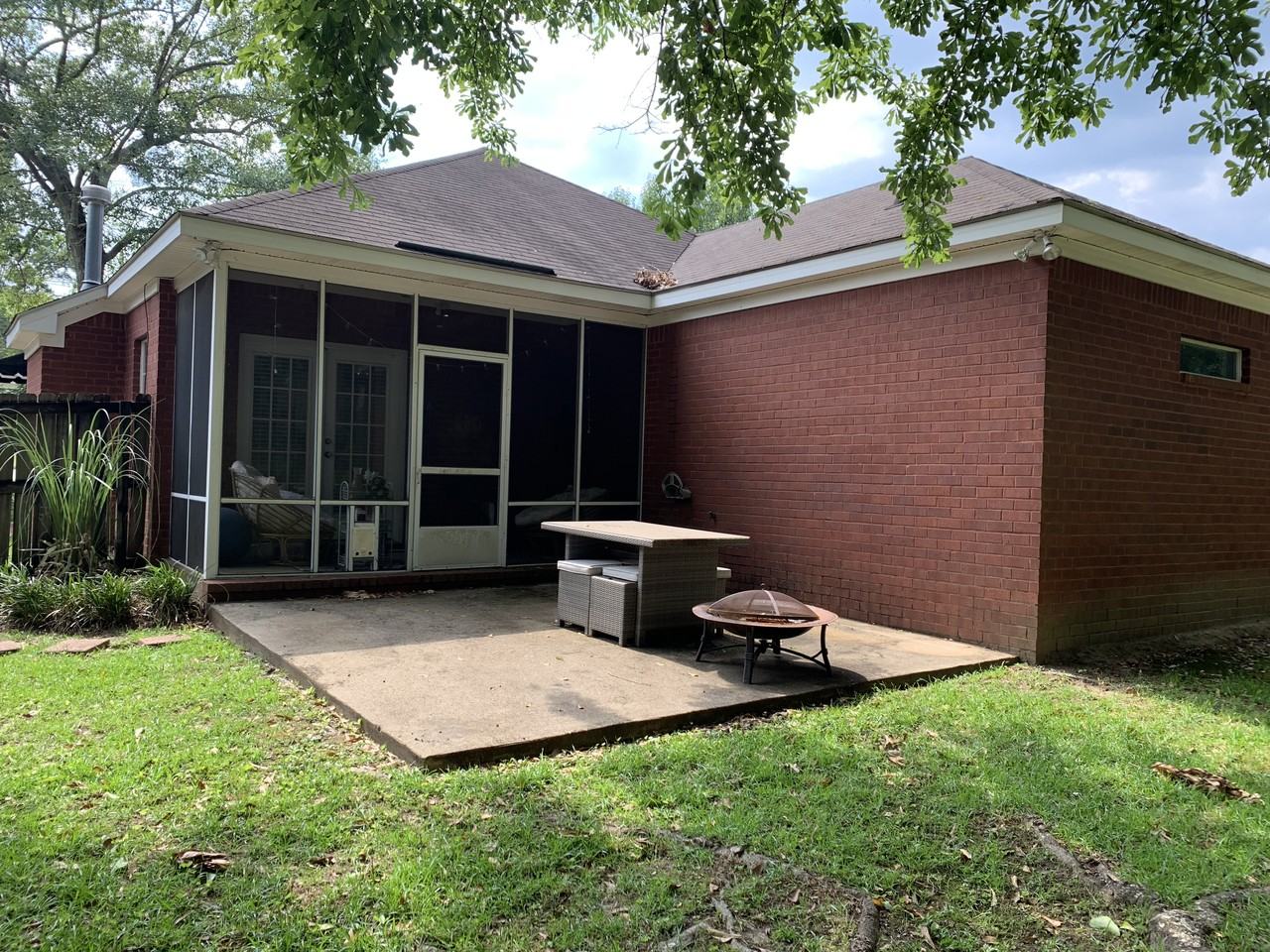 1009 Henckley Ave #NA - Photo 2 of 24