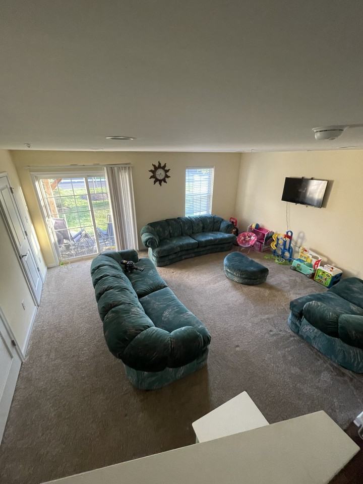 1038 Chapman Cir #0 - Photo 2 of 25