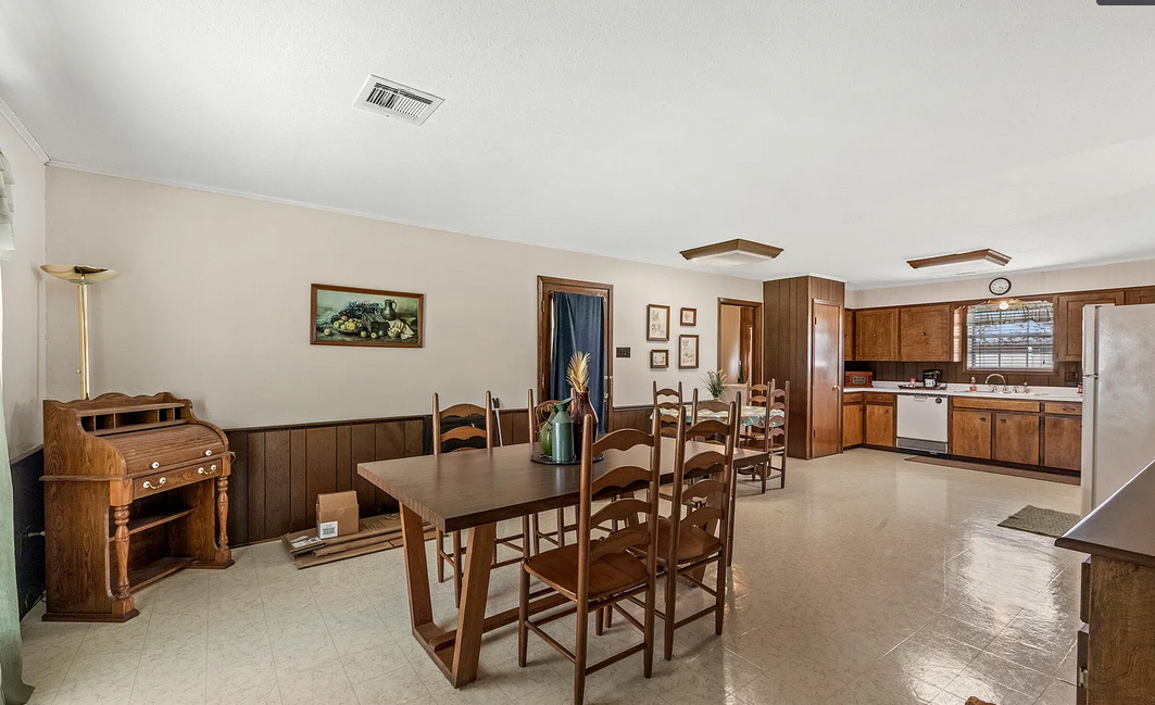 105 John St #NA - Photo 2 of 3