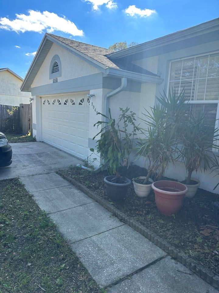 8048 Cloverglen Cir #NA - Photo 3 of 12