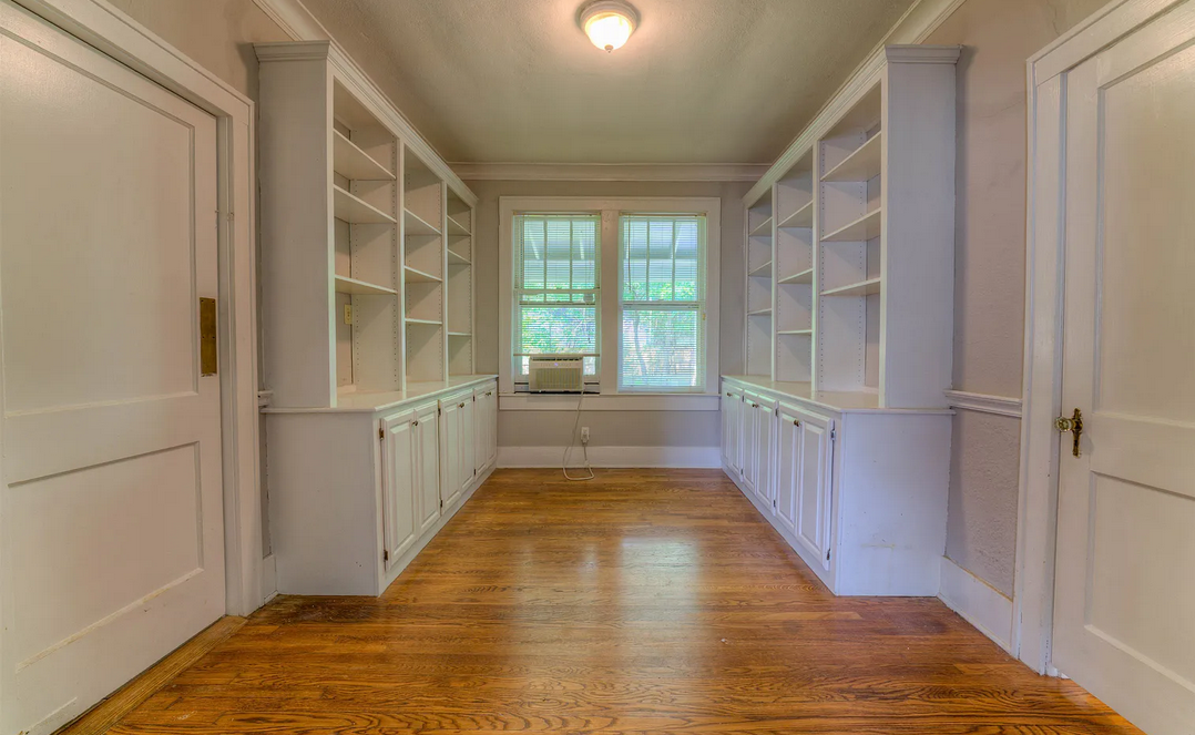 288 S Greer St #NA - Photo 2 of 3