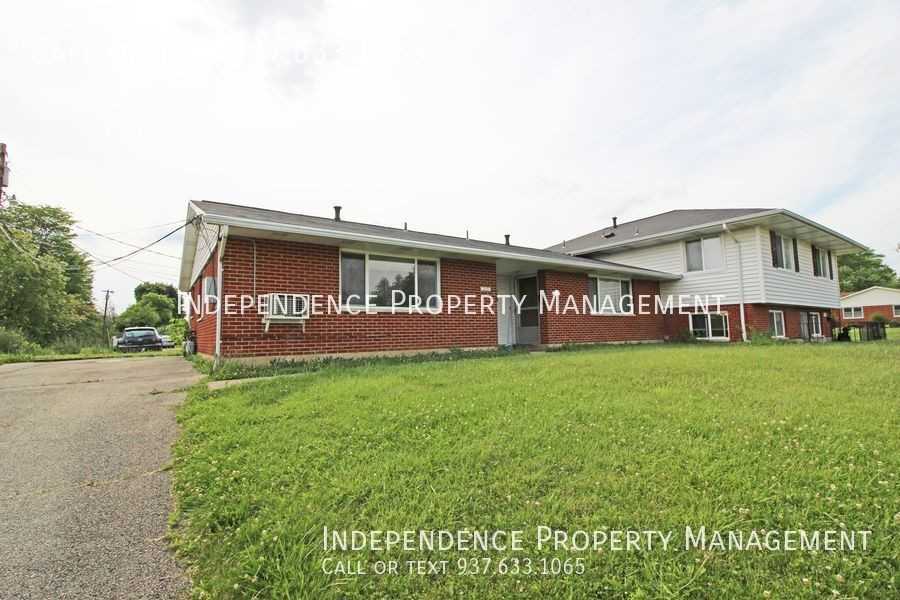 215 Beardsley Rd - Photo 2 of 24