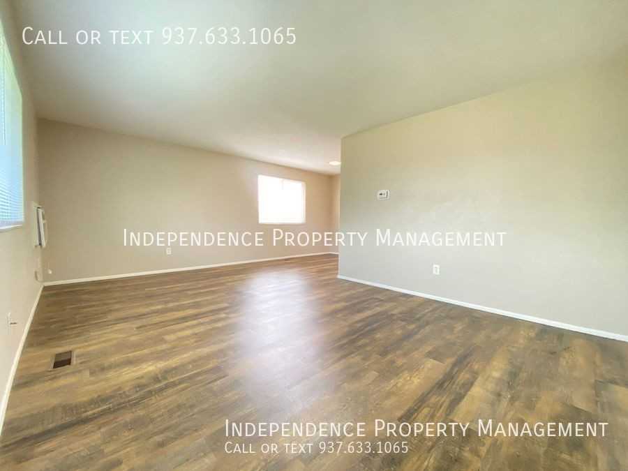 215 Beardsley Rd - Photo 3 of 24