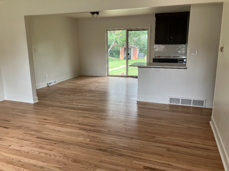 520 Columbia Rd - Photo 2 of 10