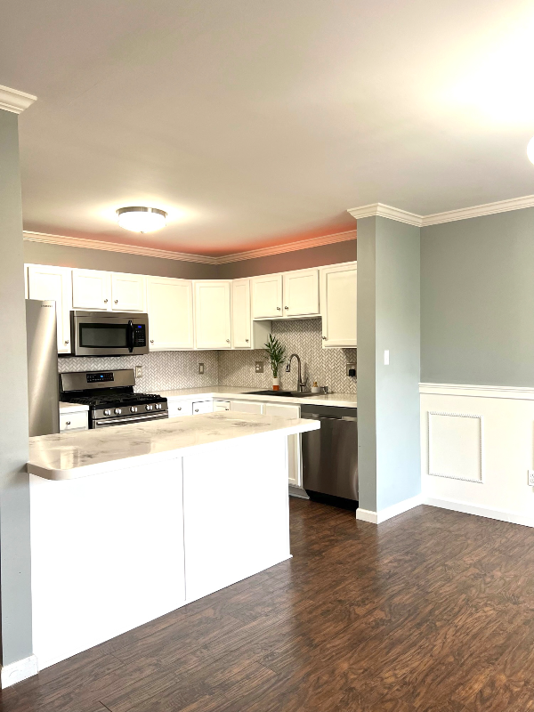 564 Fox Ridge Ln - Photo 3 of 16