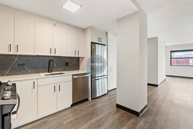 1920 W Ogden Ave #511 - Photo 2 of 16