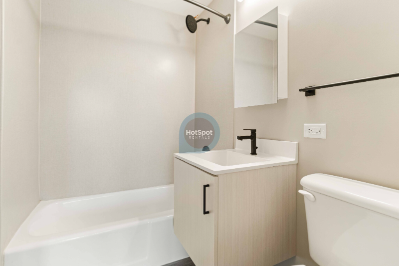 1920 W Ogden Ave #511 - Photo 7 of 16