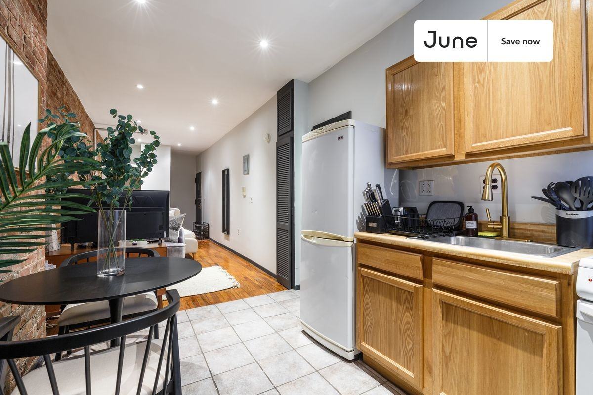 1626 2nd Ave #1S - Photo 5 of 11