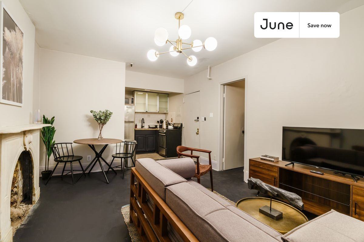 334 W 46th St #3F - Photo 2 of 11
