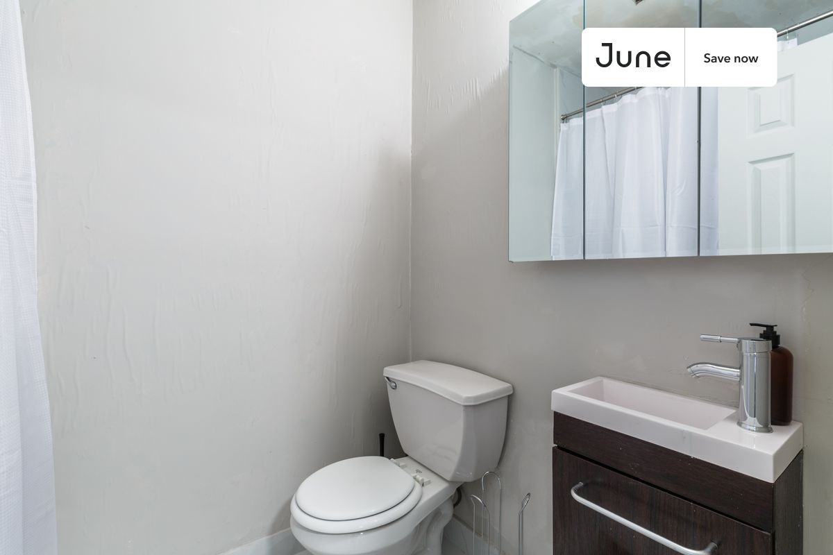334 W 46th St #3F - Photo 7 of 11