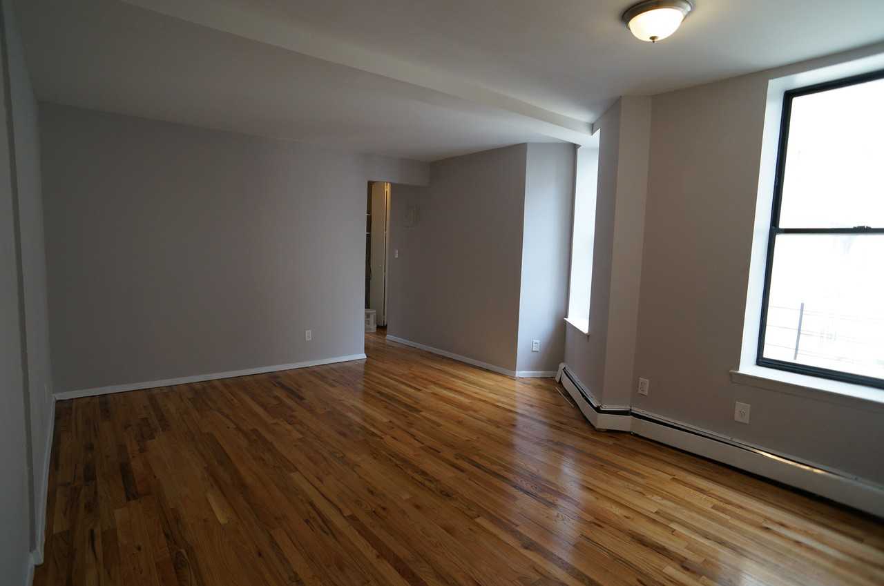 1898 Belmont Ave #4B - Photo 3 of 3