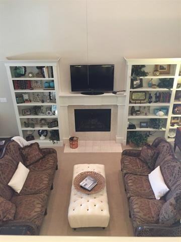 119 Sceptre Dr - Photo 3 of 11