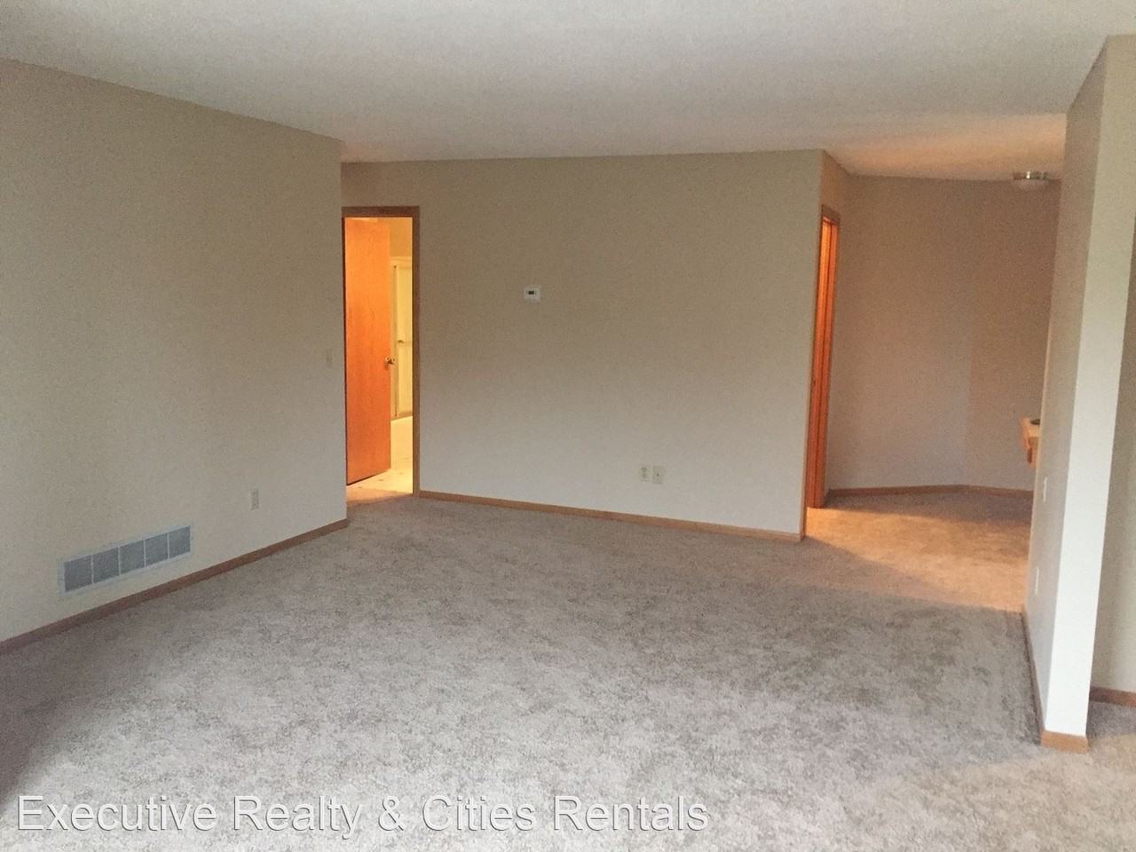 11242 Robinson Dr Nw - Photo 3 of 11